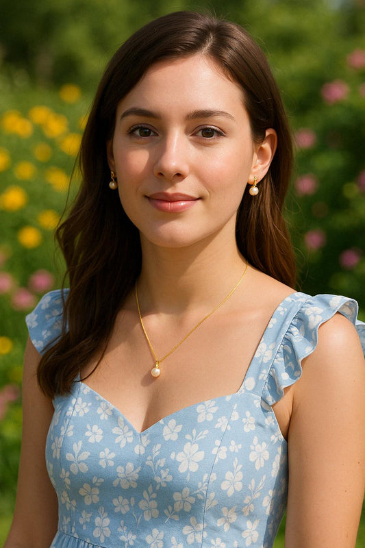 Ohrstecker und Collier Krone mit weißer Perle