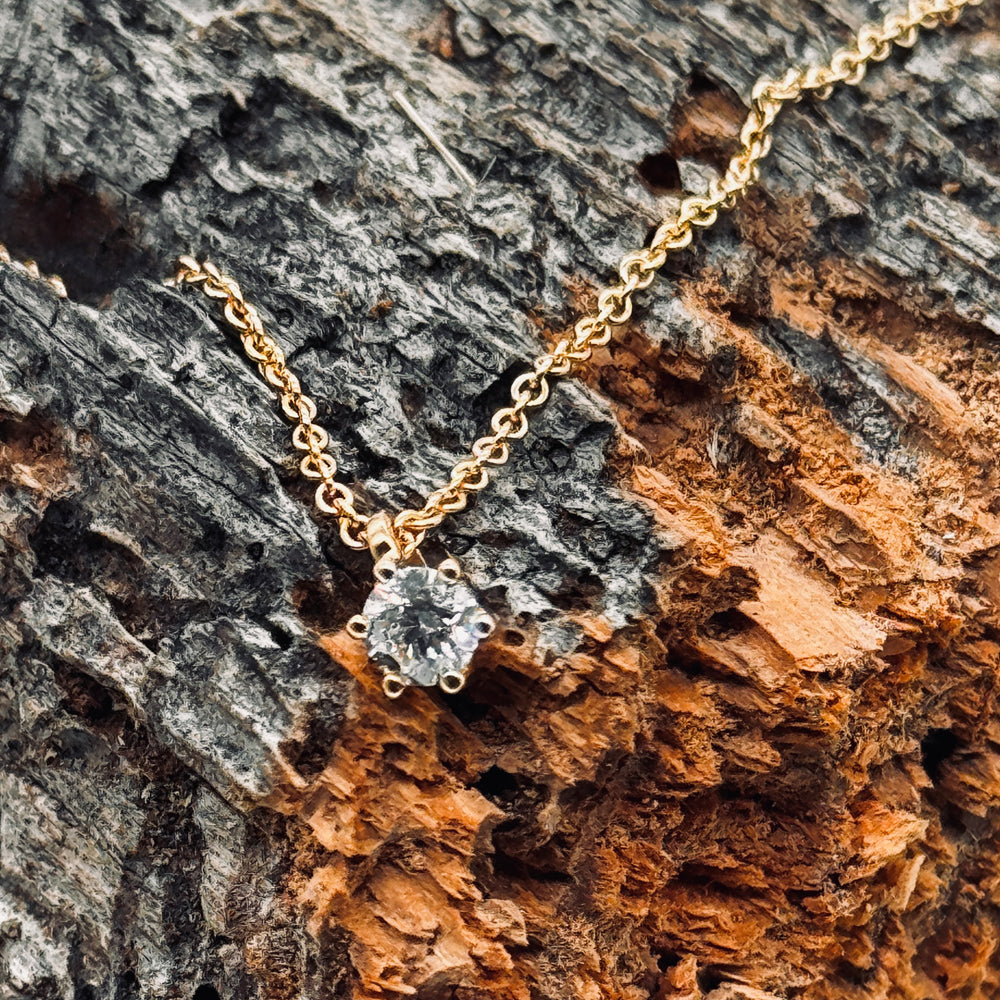 Collier aus 585er Gelbgold, mit Brillant 0.21 ct.