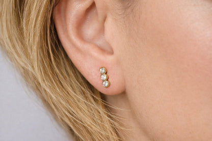 Ohrstecker mit 6 Zirkonia, aus 585er Gold