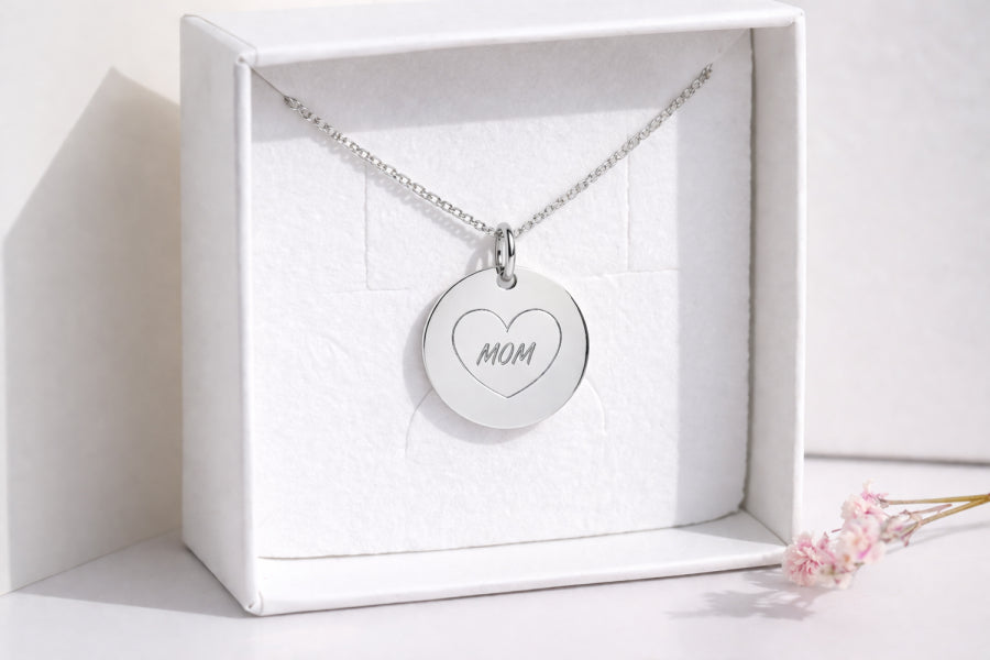 Halskette mit Gravurplatte 14mm "Mom Herz"